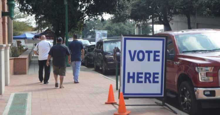 PARA ASPIRANTES A PUESTOS Sortearán lugares en boleta electoral