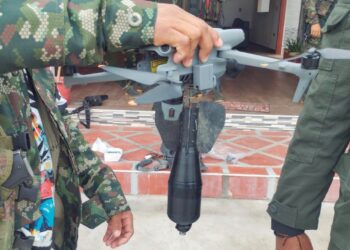 DENUNCIA HUMAN RIGHTS WATCH Enseñan a niños a usar drones explosivos