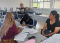 Concluyen educación básica 68 personas