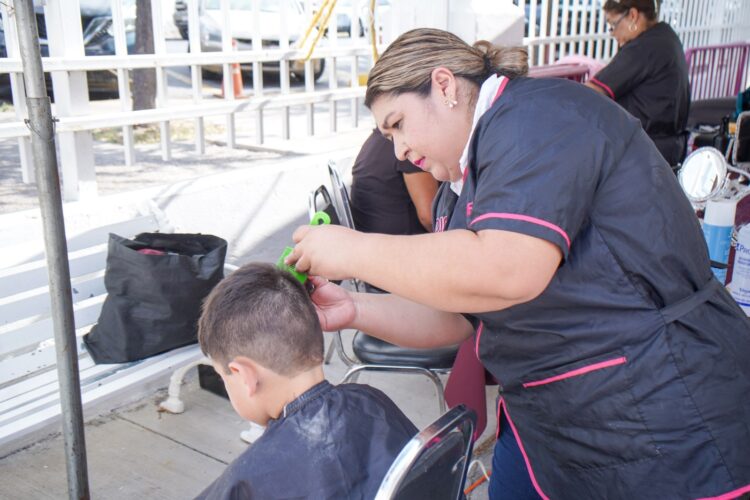 Brinda DIF 200 servicios en brigada
