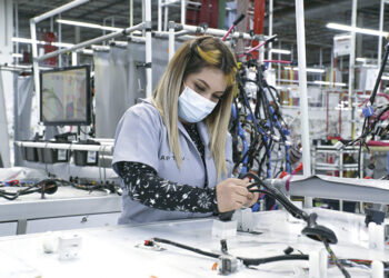 BENEFICIA A NUEVO LAREDO Repunta actividad manufacturera