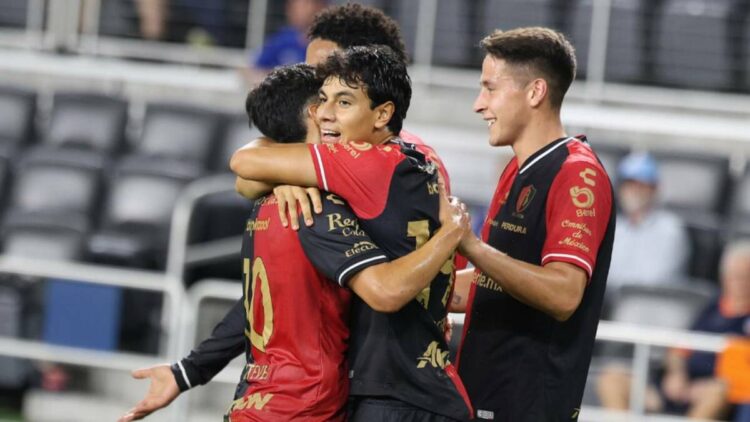 MONZÓN FIRMA UN DEBUT SOÑADO Atlas cierra con triunfo la Leagues Cup