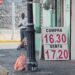 RESTAURANTES LOCALES SE BENEFICIAN Baja del dólar invita a comprar en Laredo