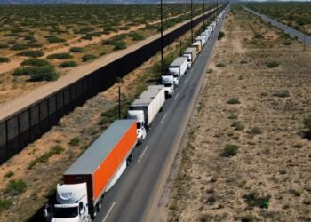 AUTOTRANSPORTE DE CARGA Urge dinero para carreteras