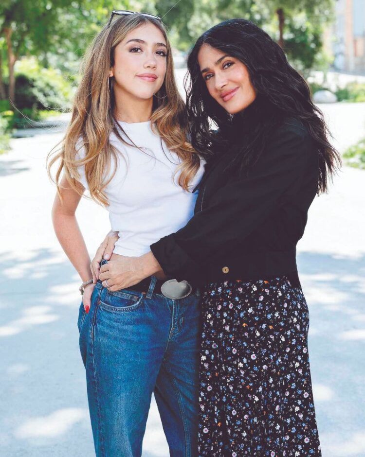 SALMA HAYEK Comparte video con su hija Valentina
