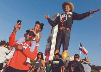 TRIBUNAL REPUBLICANO Rechazan desarme en la Feria de Texas