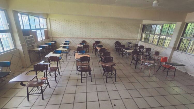 Iniciará ciclo escolar con 2 mil alumnos menos