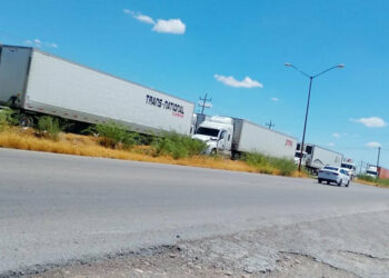 Persisten fallas y largas filas en Puente III