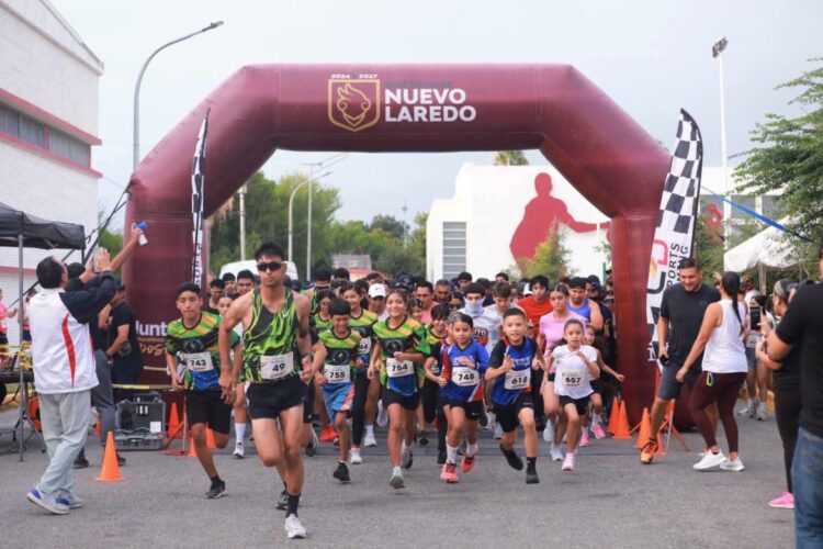 Participan más de 500 en Carrera Joven 2026