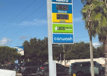 POR ENCARECIMIENTO DEL PETRÓLEO ‘Castigan’ precios de combustibles a ciudadanos