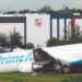 LUTO EN MIAMI: 5 MUERTOS Avión de Amazon descarrila y arde