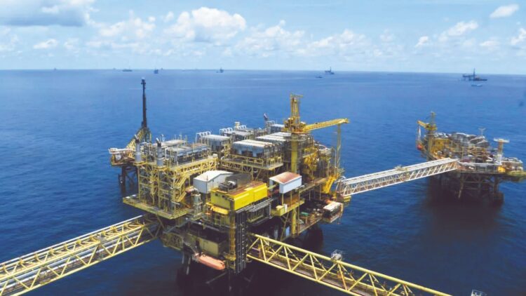 RECONFIGURAN SECTOR Presentan Plan de Hidrocarburos a 15 años