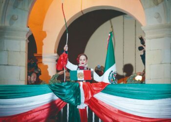 DEMUESTRAN FERVOR PATRIO Dan el ‘grito’ 45 mil personas