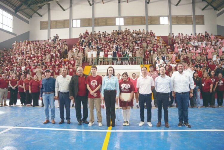 RECUPERA 80 AÑOS DE HISTORIA Renuevan gimnasio Escuadrón 201