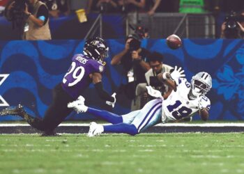 EN LA ÚLTIMA JUGADA DEL PARTIDO Ravens apaga a los Cowboys