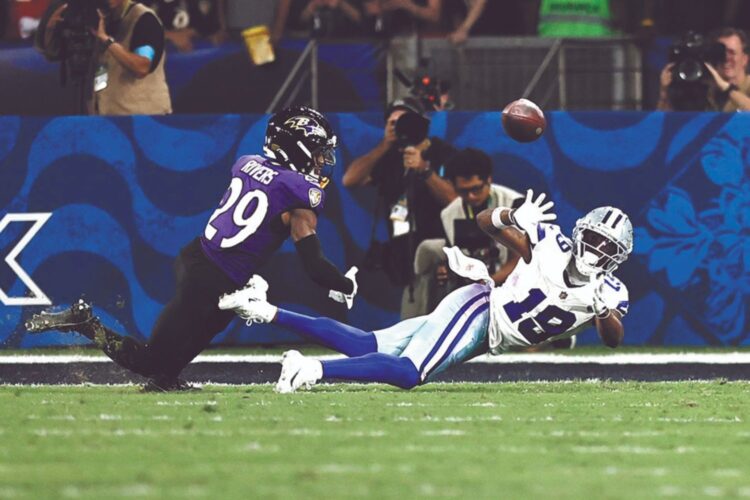 EN LA ÚLTIMA JUGADA DEL PARTIDO Ravens apaga a los Cowboys