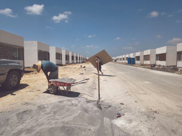 ESCASEA VIVIENDA ECONÓMICA Misión imposible: adquirir una casa