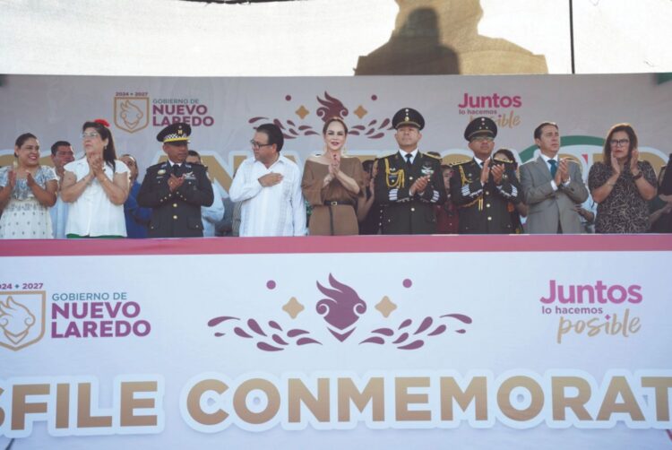 SE MANTIENEN VIVAS LAS TRADICIONES Encabeza CLCR desfile de Independencia