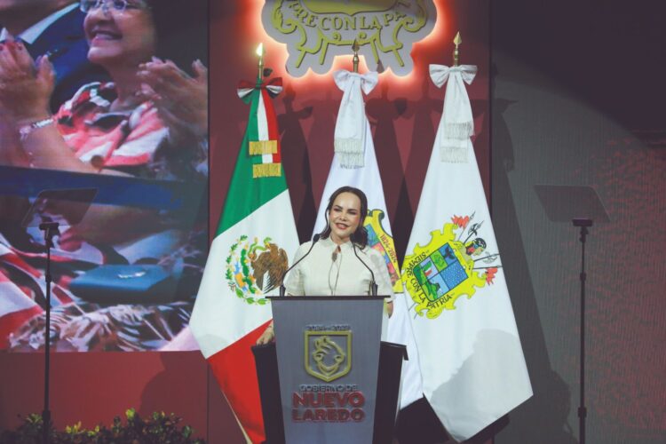 DURANTE SU SEGUNDO INFORME DE GOBIERNO Deuda cero, uno de los grandes resultados