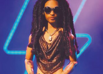 EL MUÑECO TIENE SUS TATUAJES Lenny Kravitz se convierte en Ken