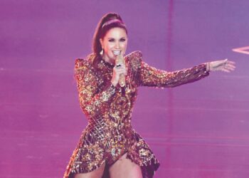 EL 15 DE SEPTIEMBRE EN CANCÚN Lucero preocupa durante concierto
