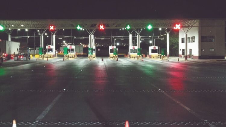 FALLAN PLUMAS DE ACCESO Modernizacion colapsa Puente III
