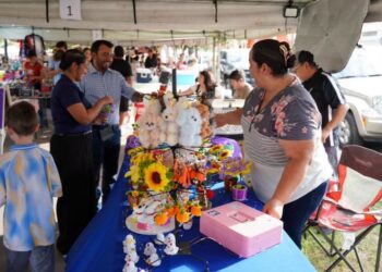 Llena Bazar Halloween la plaza zaragoza