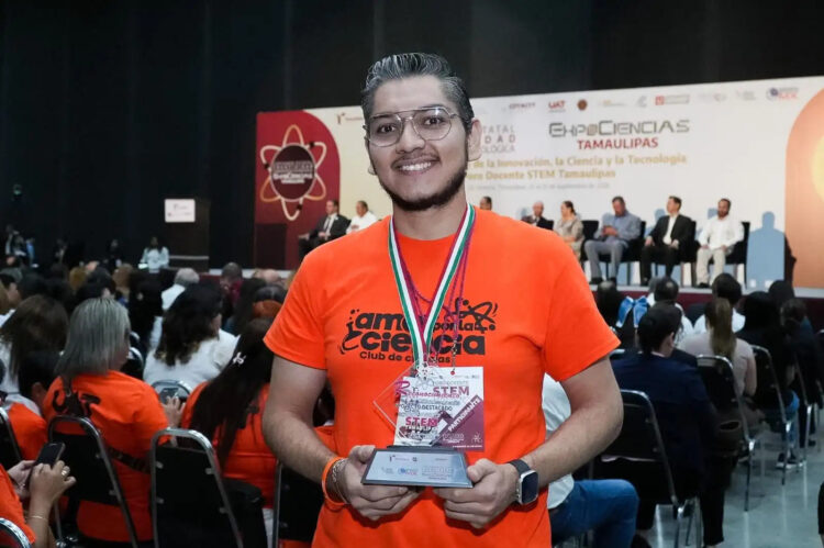 Docente de la UAT gana acreditación de la NASA