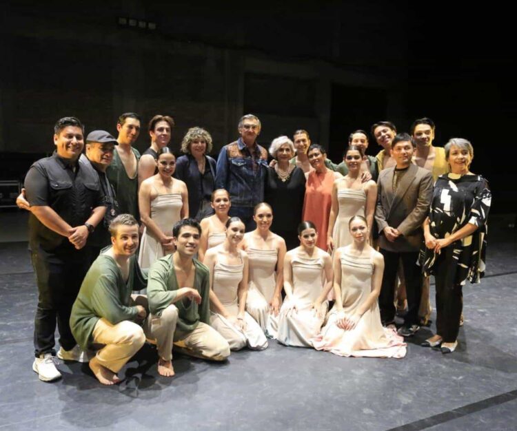 ASISTE A LA OBRA ENTRE VIENTO Y MAREA Atestigua Américo Villarreal calidad artística del festival
