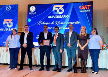 Reconoce UAT a trabajadores universitarios