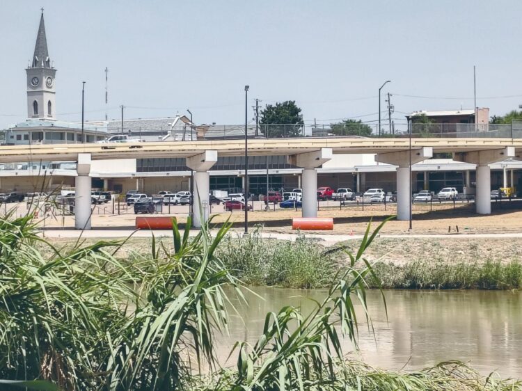 BUSCAN DAR REVERSA A MEDIDA Boyas son un peligro: Cuéllar