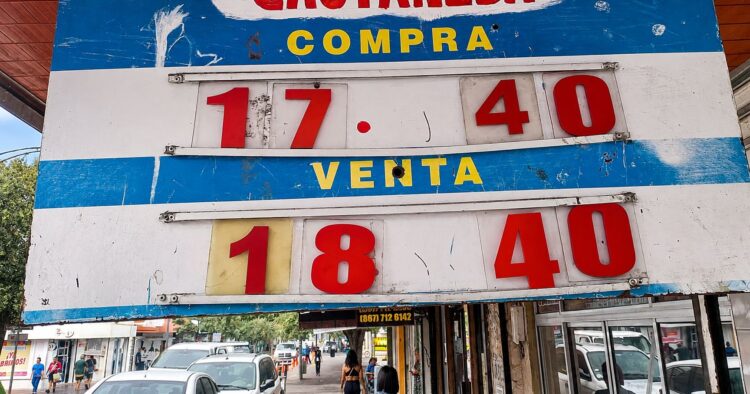 PREVÉN QUE LLEGUE A 19 PESOS Se dispara el dólar