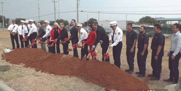 Inicia construcción de taller para bomberos