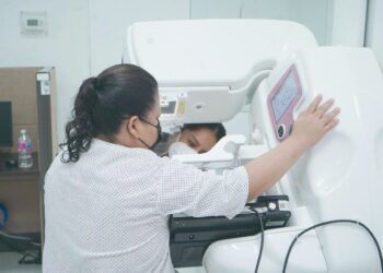 Agendan más de 400 mujeres su mastografía