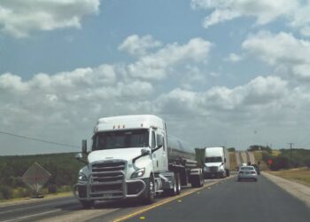 DÉFICIT ES A NIVEL NACIONAL Faltan 4,500 choferes de tráiler