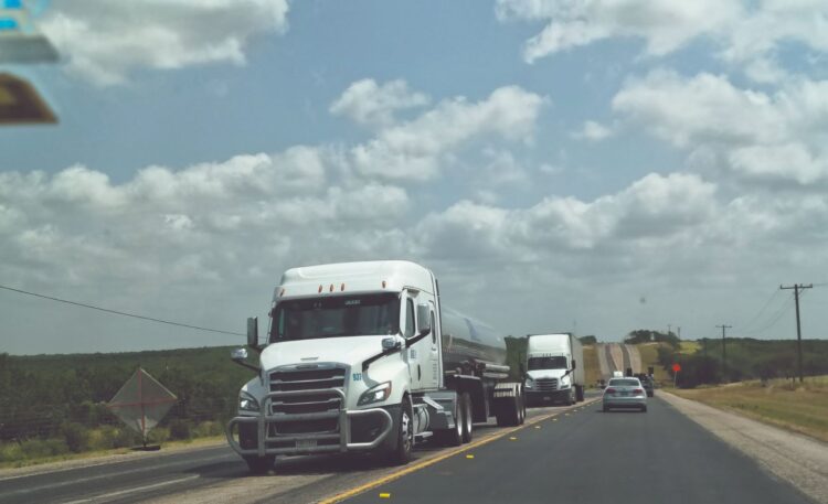 DÉFICIT ES A NIVEL NACIONAL Faltan 4,500 choferes de tráiler