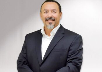Asume neolaredense presidencia de INDEX