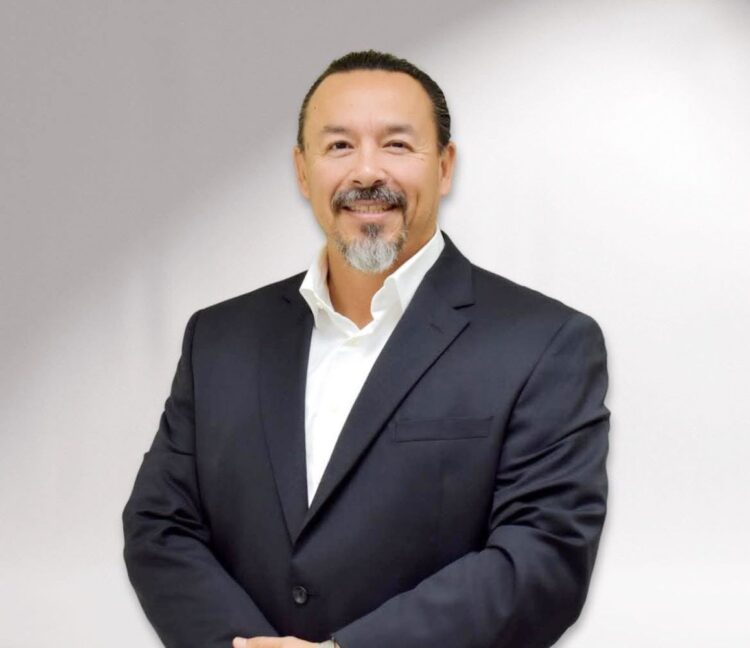 Asume neolaredense presidencia de INDEX