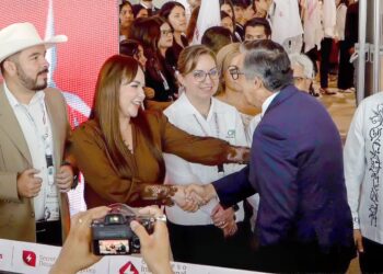 ACCIONES SUSTENTABLES EN LA CIUDAD Respalda CLCR agenda energética de AVA