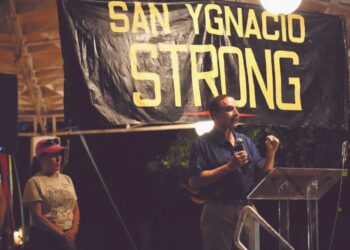 San Ygnacio se opone al muro