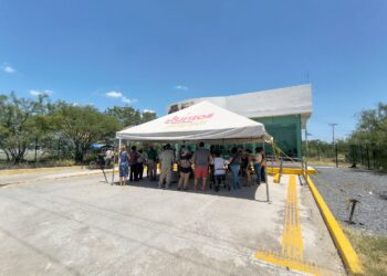 Advierten por fraudes en apoyos para abuelitos