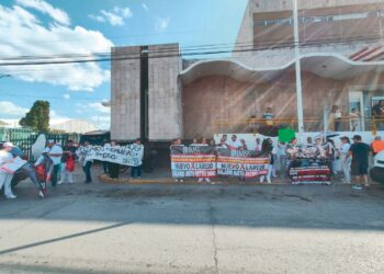 EXIGEN MEJORAS LABORALES Se une IMSS local a protesta nacional