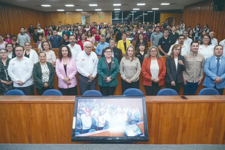 Celebra UAT 10 años de Biblioteca Central Victoria