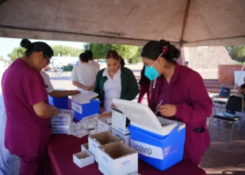CON JORNADA DE VACUNACIÓN Refuerza CLCR prevención de males respiratorios