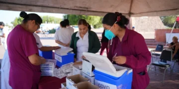 CON JORNADA DE VACUNACIÓN Refuerza CLCR prevención de males respiratorios