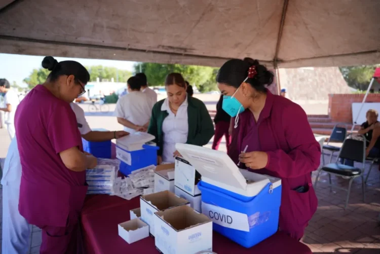 CON JORNADA DE VACUNACIÓN Refuerza CLCR prevención de males respiratorios